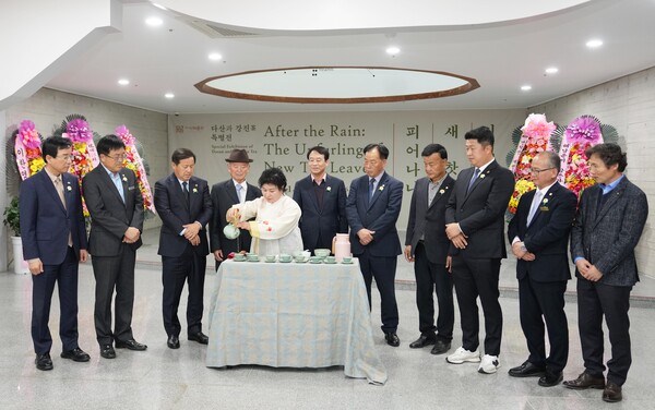 지난 13일 강진군 다산박물관에서 ‘다산과 강진茶 : 비 갠 뒤 새 찻잎 피어나니’ 특별전이 개막했다. (사진=강진군)