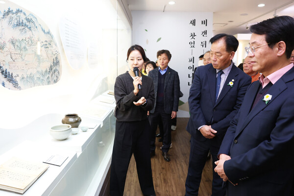 지난 13일 강진군 다산박물관에서 ‘다산과 강진茶 : 비 갠 뒤 새 찻잎 피어나니’ 특별전이 개막했다. (사진=강진군)